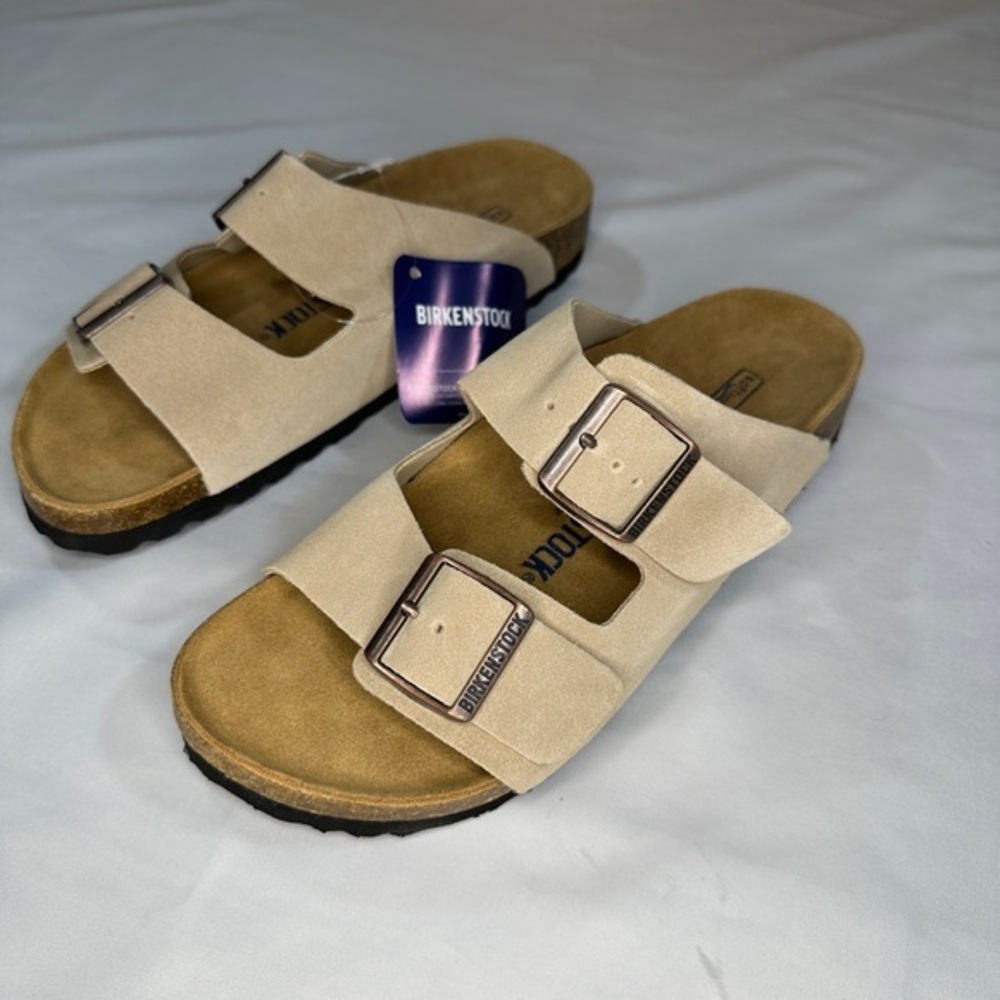 NWT Birkenstock Arizona Khaki Size 8 8.5 (39)